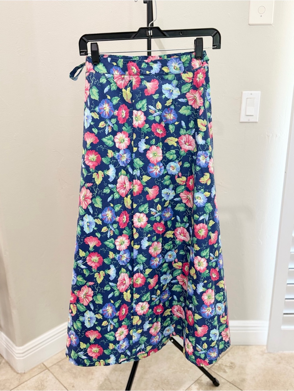 Vintage 80s Andrew McMullen Floral Wrap Maxi Skirt Made in USA Cottage Retro - Picture 3 of 7